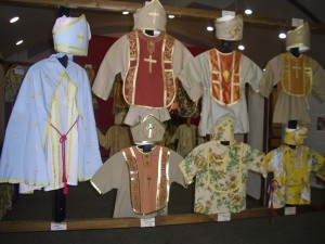 Esposizione vestitini di San Cataldo a Cirò Marina (13)