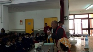 Gli alunni della Primaria di Ciro' fanno la ''mpanata'' (3)