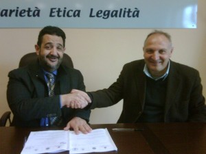 Firma convenzione tra presidente Calabria etica e sindaco di San Nicola dell'Alto