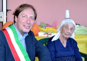 Il sindaco Coppola con Retina Erminia Franceschina Sparano