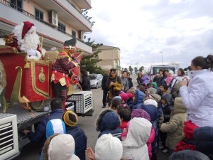Babbo Natale in visita alle scuole di Ciro' Marina