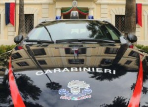 Logo bicentenario auto carabinieri
