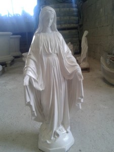 La statua della madonna