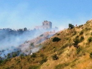 Monte Sanguigno in fiamme