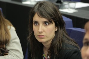 Laura Ferrara3