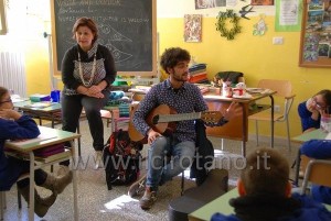 Pasquale Sculco alla scuola 'Ferrari' di Cirò Marina (25)
