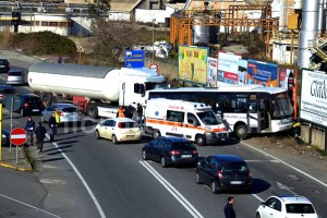 Incidente camion bus Romano Crotone SS106