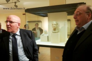 Mario Oliverio al museo di Cirò Marina (1)
