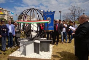 Monumento ai migranti a Cirò Marina (3)