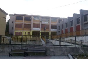 Scuola media Rocca di Neto