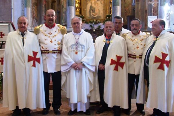Cavalieri di Cristo, due crotonesi ricevono la vestizione