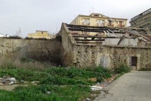 Case pericolanti a Crotone (1)