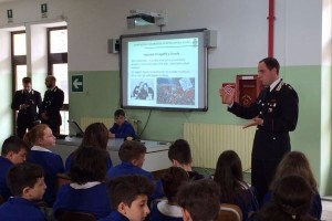 Carabinieri di Petilia Policastro a scuola