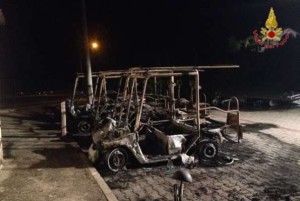 Incendio golf car a Gerace
