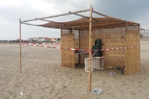 capannina sulla spiaggia di Ciro' Marina