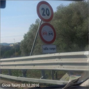 automobilista-segnala-allanas-segnali-stradali-pericolosi-sulla-salerno-reggio-calabria2