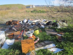 Cutro, Guardie Zoofile- rinvenuta area di 2000mq adibita a deposito di rifiuti speciali