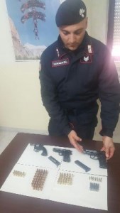 Mini arsenale rinvenuto a Scandale, un arresto dei Carabinieri2