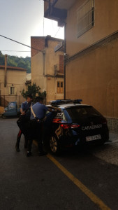 I Carabinieri di Mesoraca scoprono una coltivazione di “marijuana” in un’abitazione, un arresto1