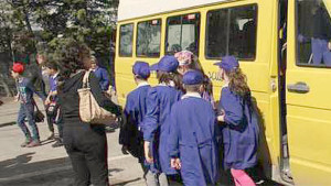 Il Ministero è responsabile dell’incidente subito dallo scolaro investito dal bus fuori da scuola