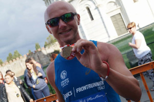 Il crotonese Antonio Carvelli alla XI edizione della Cetilar Pisa Half Marathon (1)
