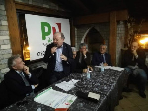 , Enzo Ciconte, Franco Pacenza (col microfono), Sergio Arena, Giuseppe Fico, Francesco Sulla, Nino Londino