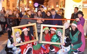 Crotone, in migliaia in Corso Vittorio Veneto per i “mercatini del Natale”