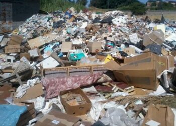 Litorale, Capannoni Comunali e Acqua Potabile una vergogna ambientale per Cutro