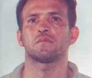 Rubava PlayStation in un condominio, arrestato pregiudicato