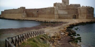 Gli imprenditori locali collaborano alla pulizia di Le Castella