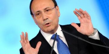 Schifani a Cosenza per il convegno “Unioni di Comuni”