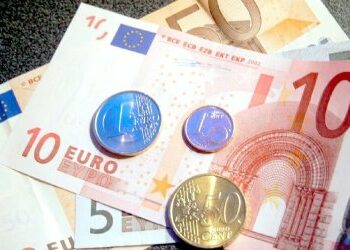 Aiuto economico a famiglie con basso reddito