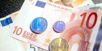 Aiuto economico a famiglie con basso reddito