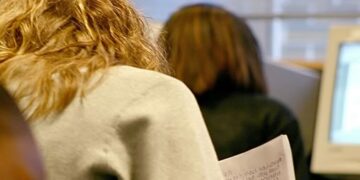 Borse di studio, la Regione Calabria insensibile ai bisogni delle famiglie