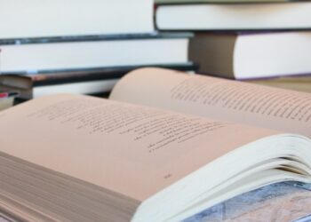 De Masi, la Regione batti un colpo sulla mancata erogazione delle borse di studio