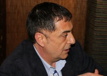 Cambiare e crescere realmente, cittadini di nuovo al centro della politica