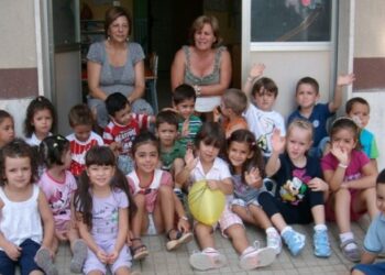 Teresa La Malfa in pensione, il saluto della Scuola dell’Infanzia di Cirò
