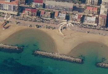 Piove sul bagnato della crisi, le spiagge di Crotone quasi deserte