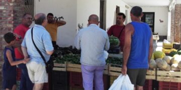 A Torre Melissa apre il mercato contadino