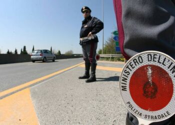 Attività “Stragi del sabato sera”: 6 patenti di guida ritirate