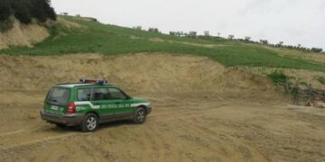 Sequestrata cava abusiva nei pressi del fiume Neto