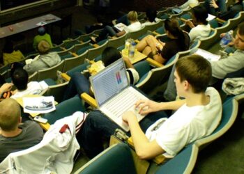 Anche l’operaio vuole il figlio dottore