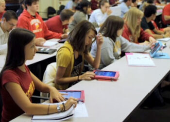 Indagine Censis sugli studenti calabresi, scuola e nuove tecnologie