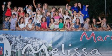 Miss Bandierina Blu a Torre Melissa