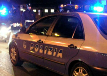 Spari in strada domenica notte, feriti due giovani