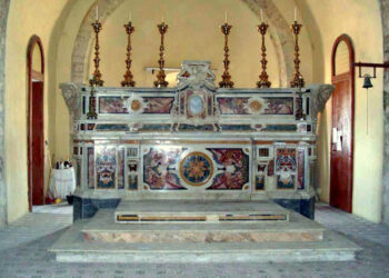 Restaurata l’altare maggiore nella chiesa di S. Donato