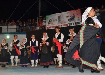 Primo Festival Internazionale del Folklore a Capo Rizzuto