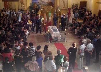 Ultimo saluto a Giuseppe Astorino, l’abbraccio di tutto il paese‎