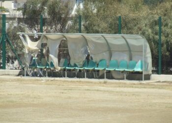 Incendio nelle vicinanze del campo sportivo