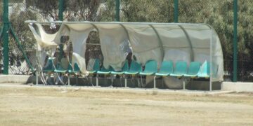 Incendio nelle vicinanze del campo sportivo